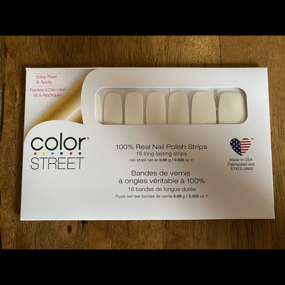 Swiss and Tell Color Street Set - Picture 2 of 3